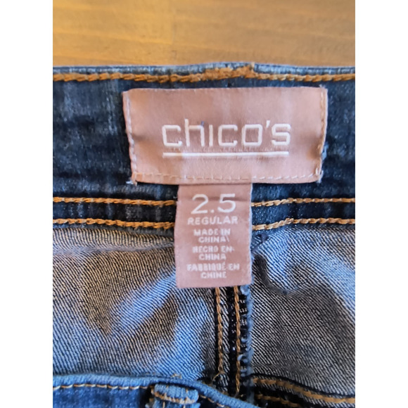 Chico's Jeans Women's Size 14 High Rise Dark Wash Stretch Embellished pockets - Picture 2 of 14
